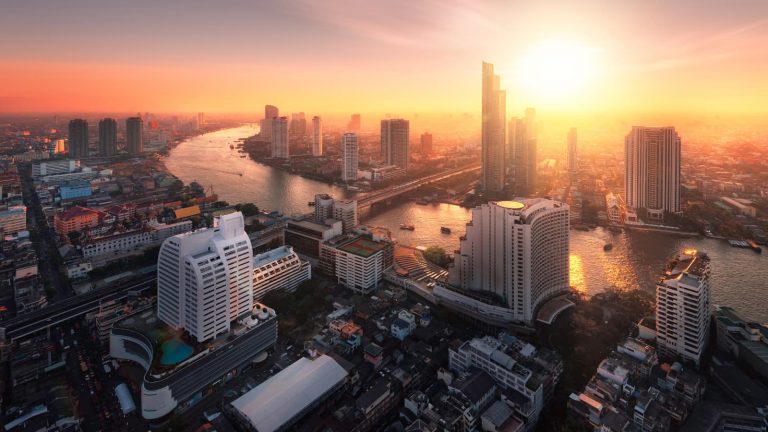 Fais une croisière sur le fleuve Chao Phraya - que faire à bangkok en 2022