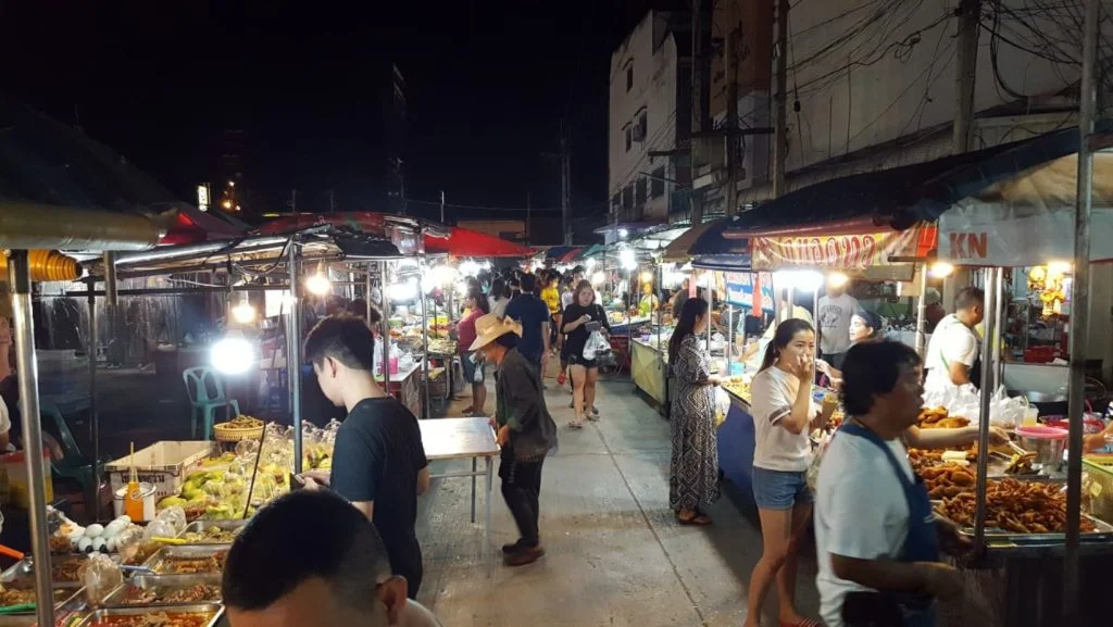 JJ Night Market Kanchanaburi - où manger à kanchanaburi
