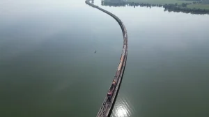 train flottant thaïlande - Rod Fai Loi Nam