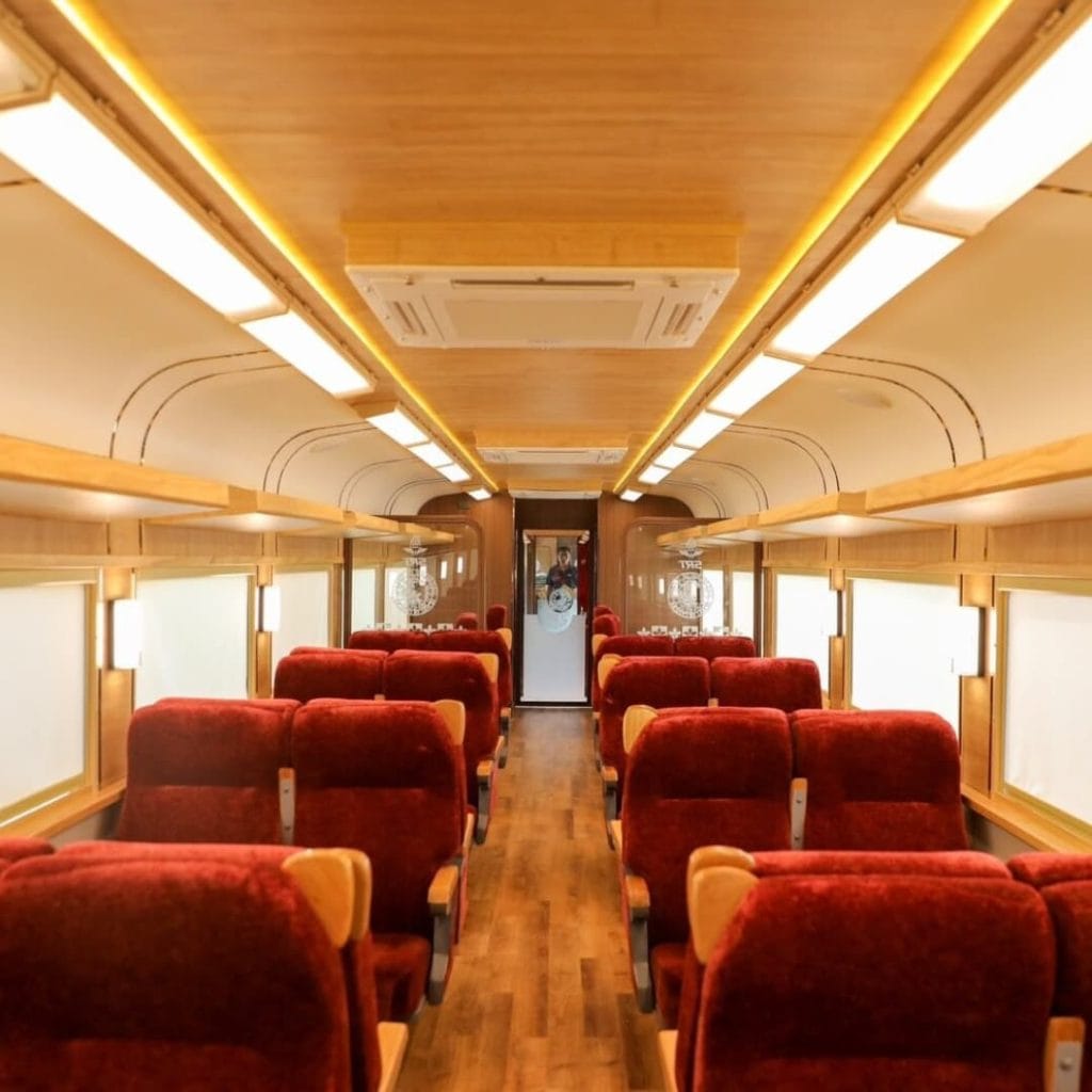 Train Royal Blossom - Gautham Suthakar