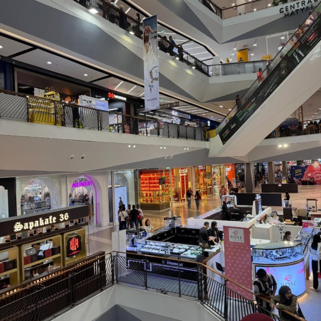 Intérieur du CentralHatYai