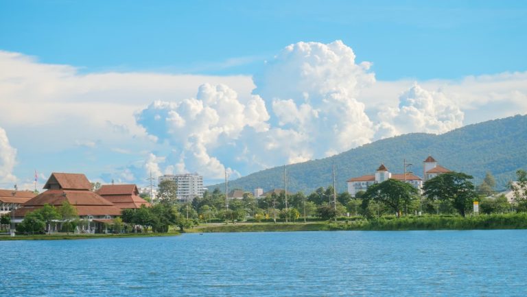 Vue depuis le parc Chiang Mai PAO