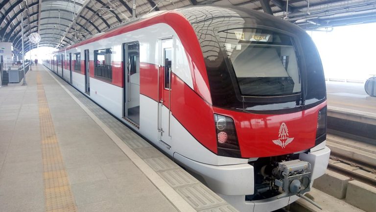 SRT Red Lines Bangkok, train aéroport Don Mueang