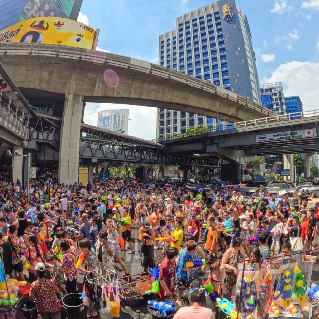 Songkran à Bangkok - saison chaude mars à mai