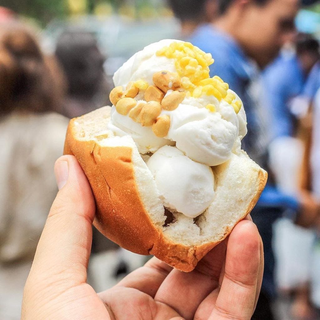 Glace coco dans une brioche thaïlande