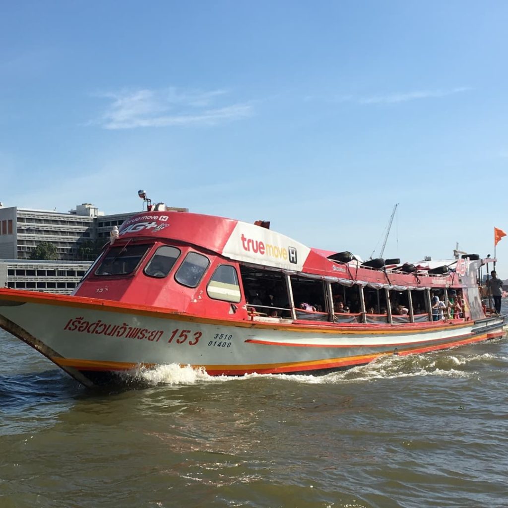 chao phraya boat orange flag (drapeau orange)