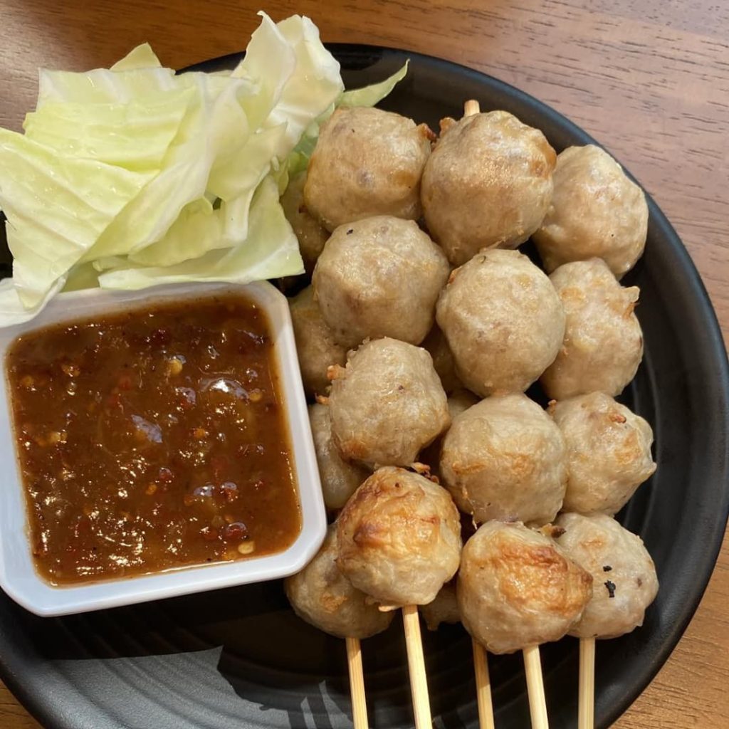 Luk chin thai meatball