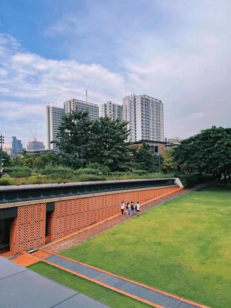 Le parc du centenaire de l'université Chulalongkorn
