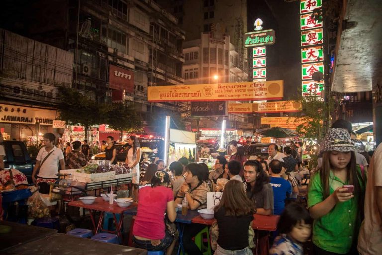 Festival végétarien 2026 en Thaïlande Yaowarat Bangkok et Phuket (guide pratique)