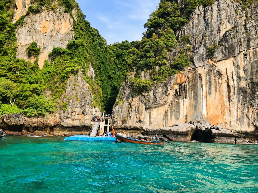 ponton de Loh Samah Bay menant à Maya Bay