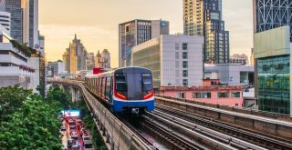 Tout savoir sur le BTS Skytrain en 2023 (le métro aérien de Bangkok)